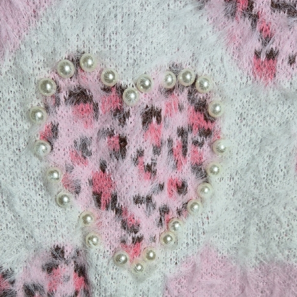Pink and White Leopard Print Heart Pattern Women's Sweater Size Small NWOT - Picture 4 of 14